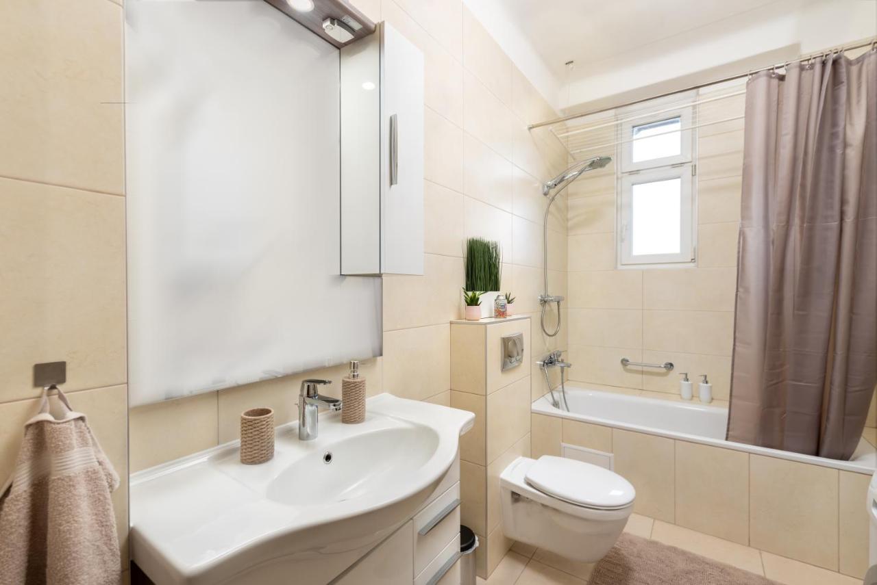 Apartment Deluxe With Free Car Park *